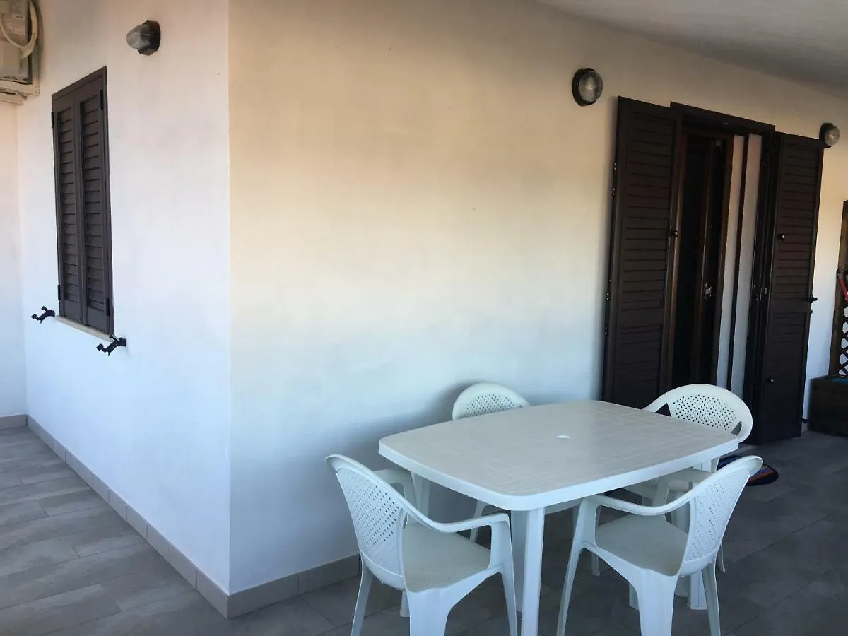 Casa Vacanze Porto Pino Appartamento