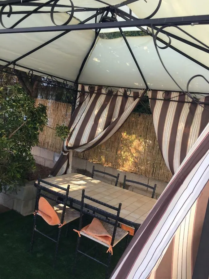 Casa Vacanze Porto Pino 0*,